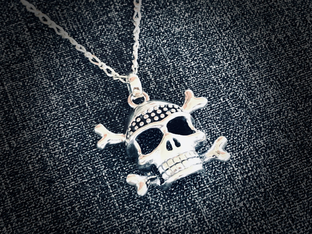 Pirate deals skull necklace